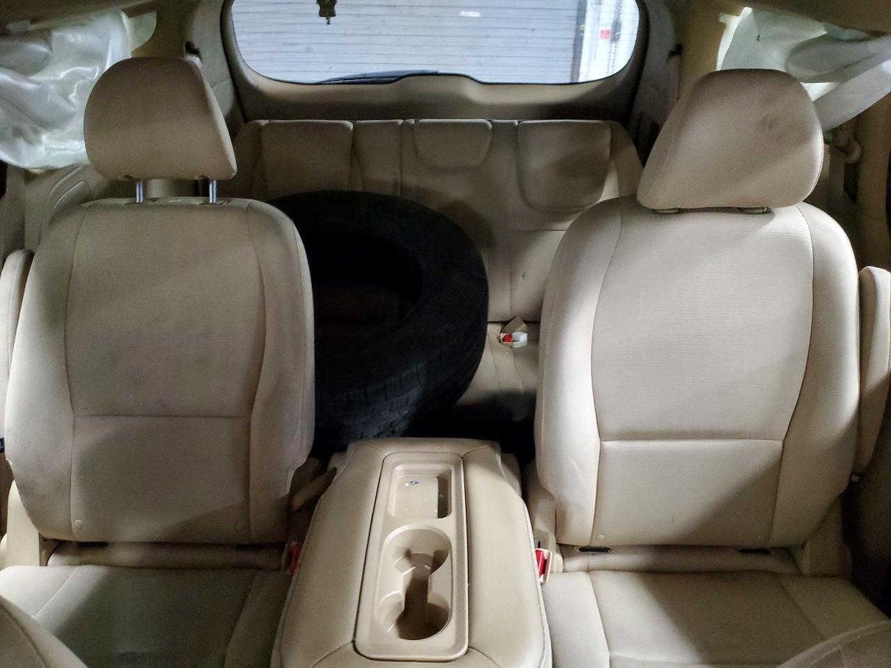 2015 KIA SEDONA