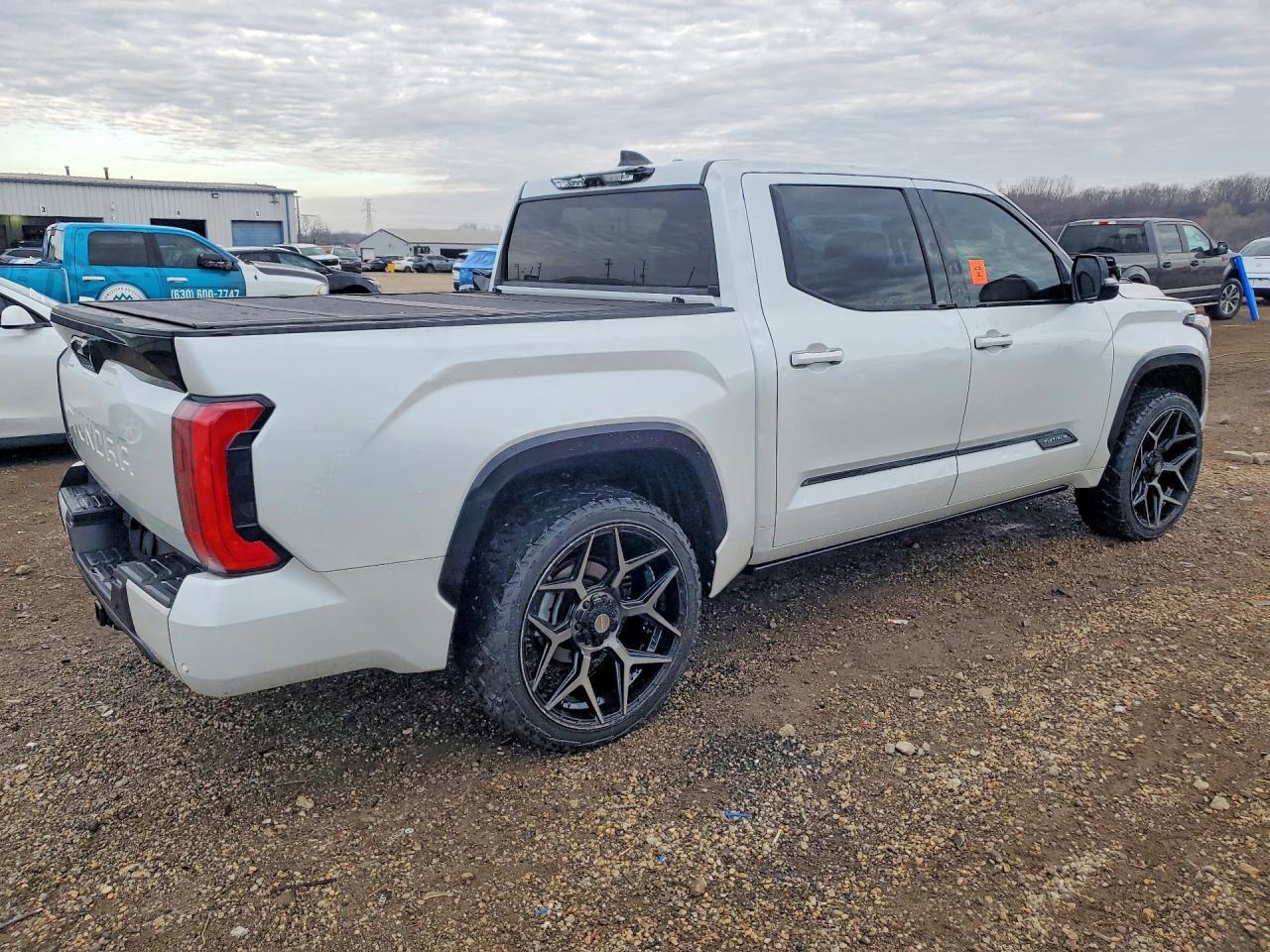 2023 TOYOTA TUNDRA