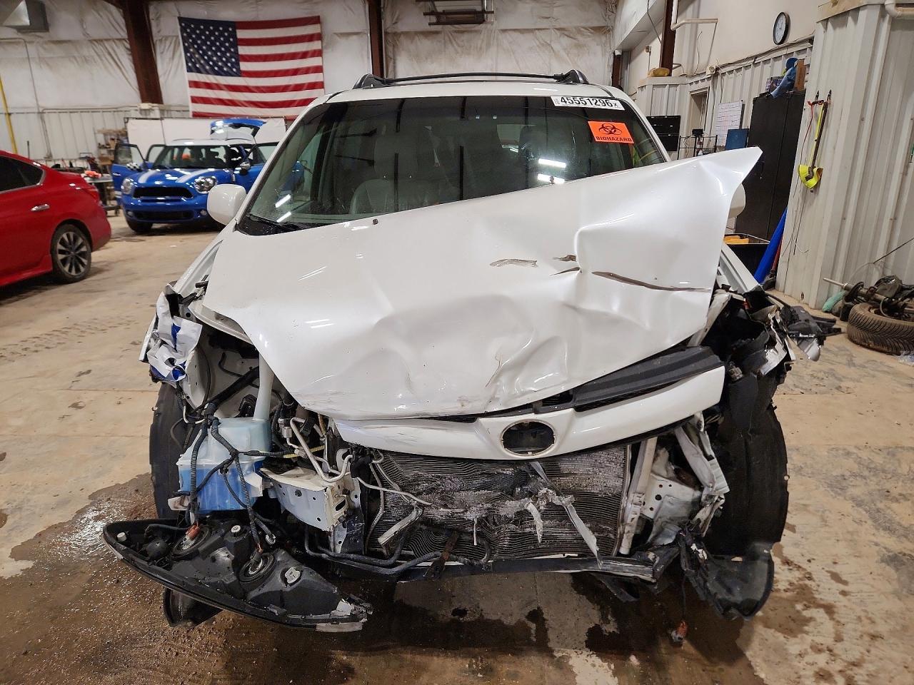 2010 TOYOTA SIENNA