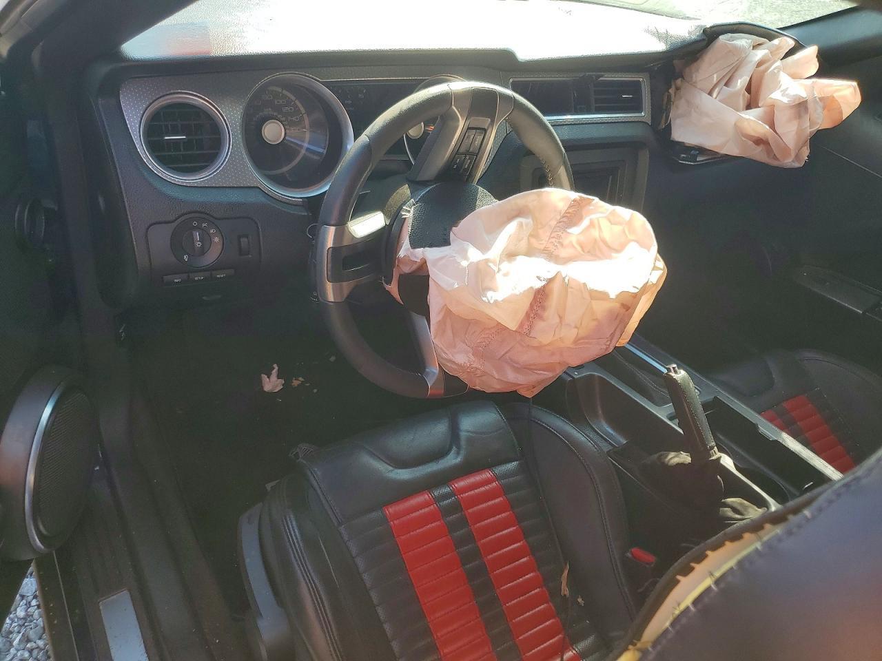 2012 FORD MUSTANG
