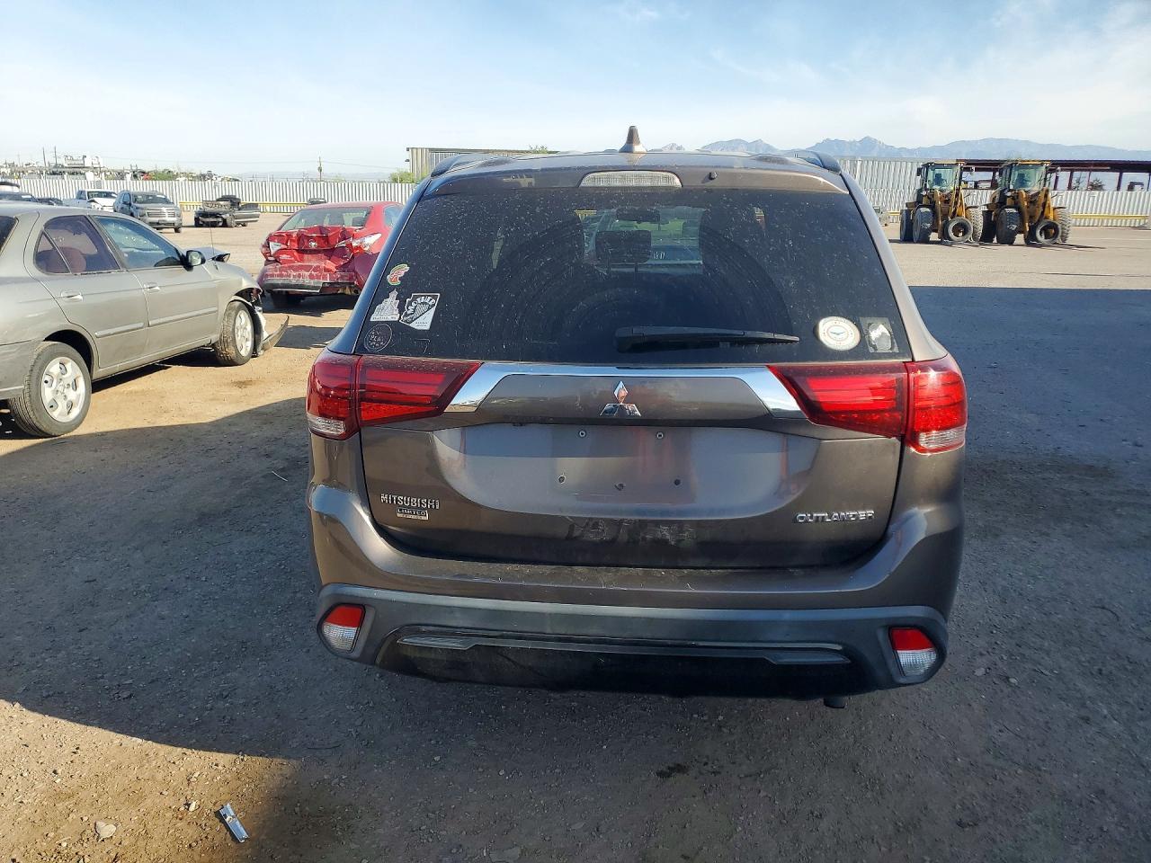2019 MITSUBISHI outlander