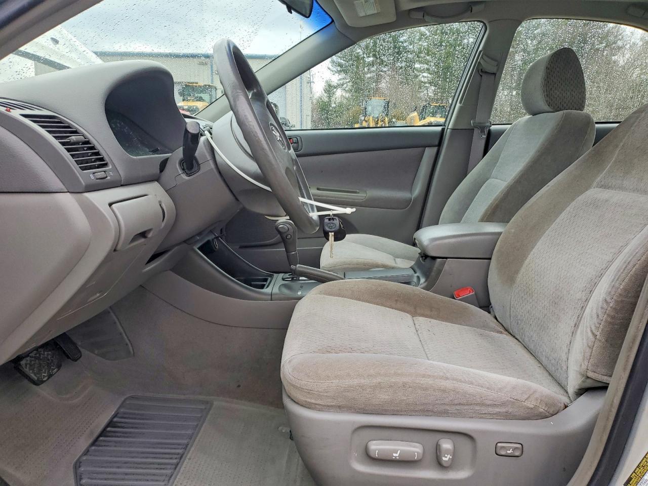 2004 TOYOTA CAMRY