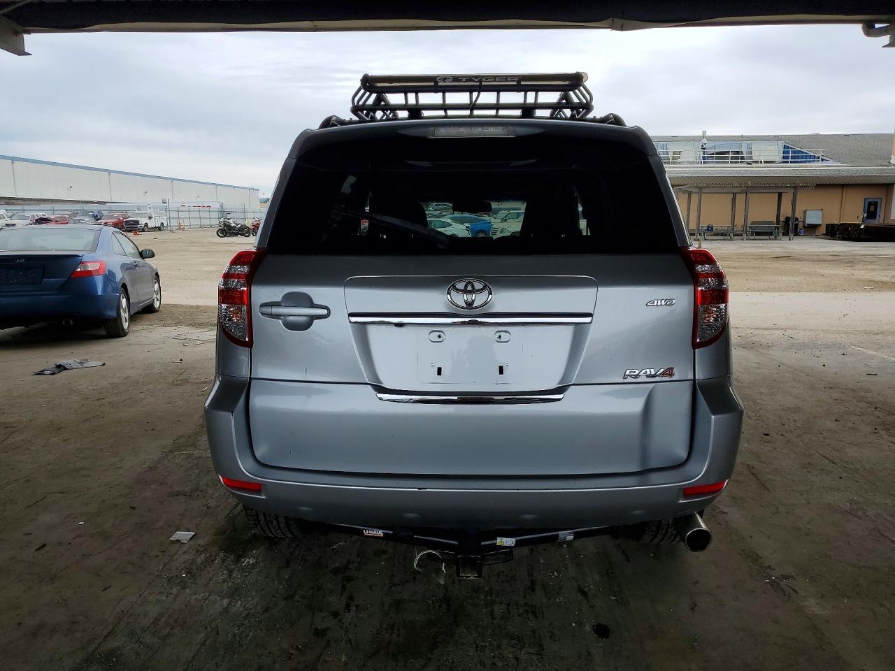 2011 TOYOTA RAV4