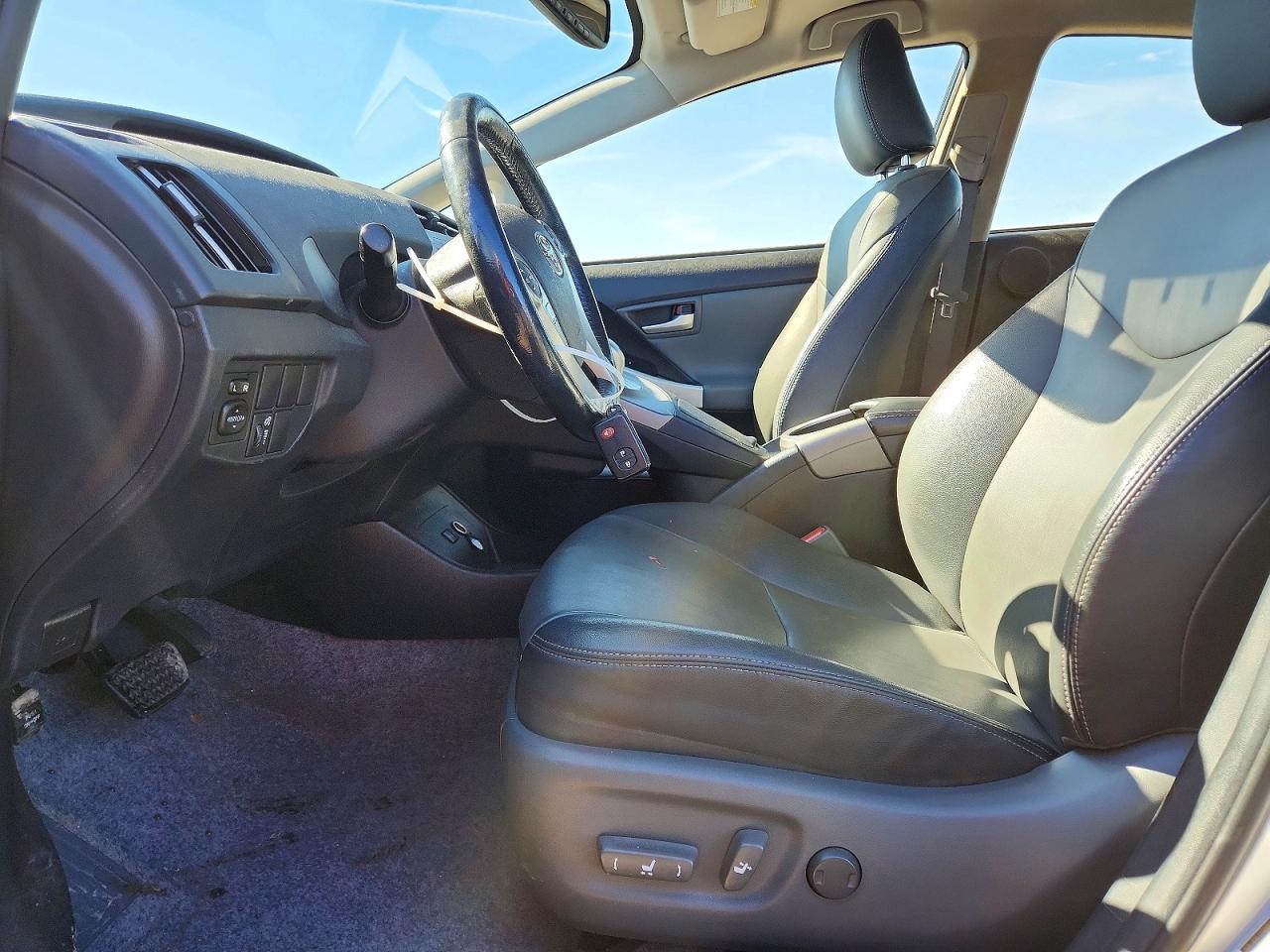 2015 TOYOTA PRIUS