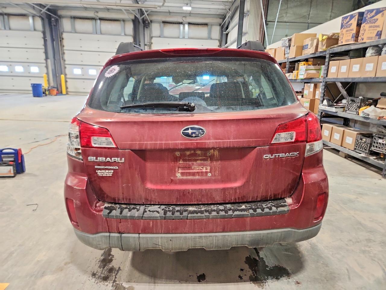 2013 SUBARU Outback
