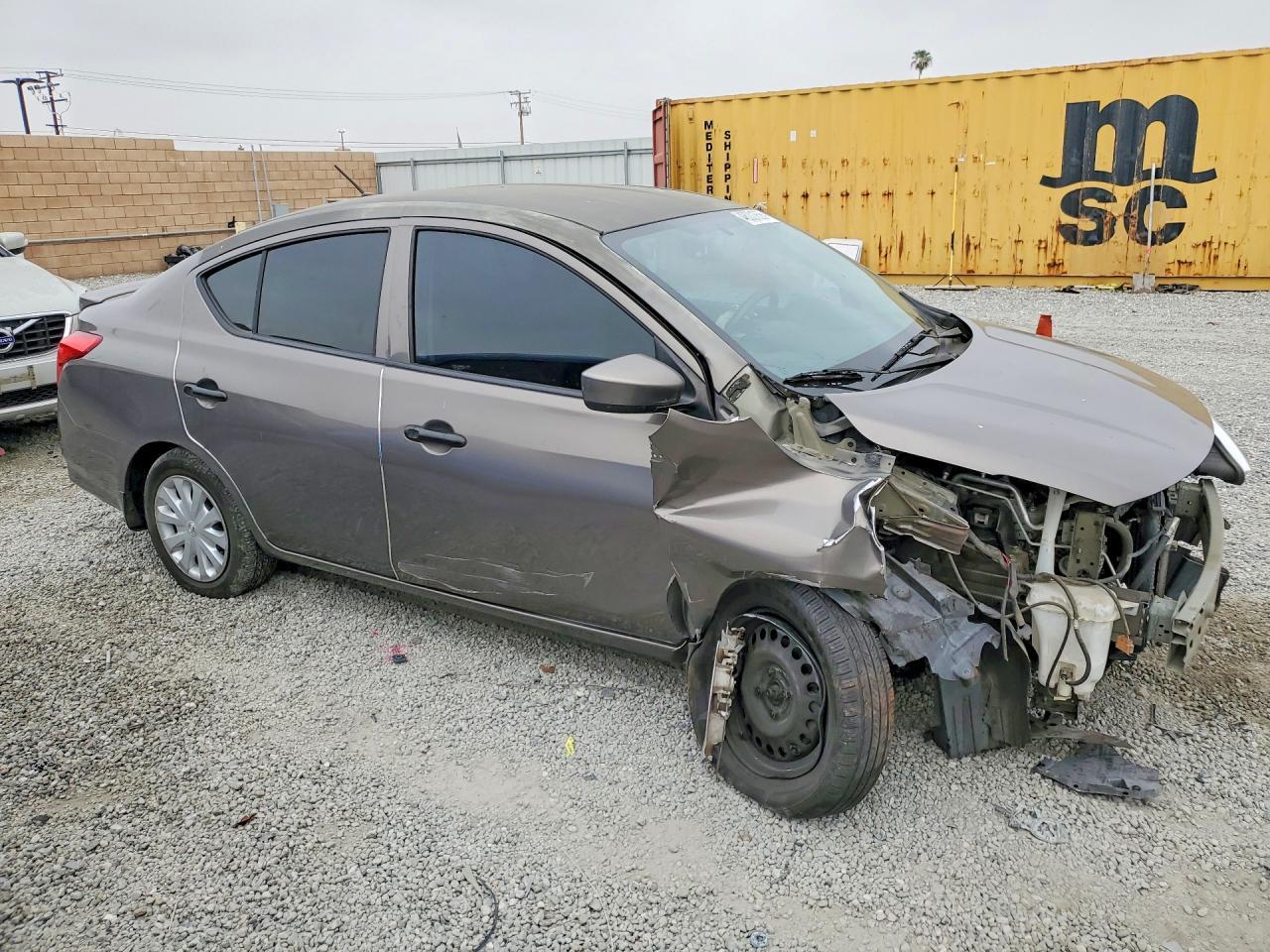 2016 NISSAN VERSA