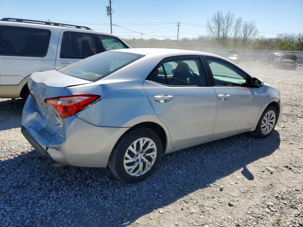 2017 TOYOTA COROLLA