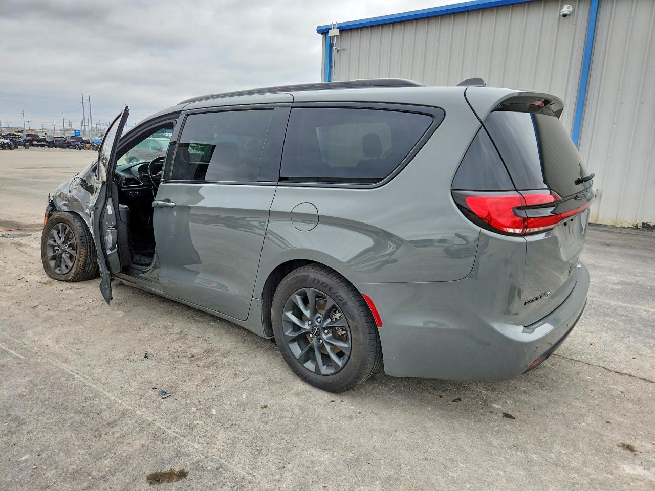 2021 CHRYSLER Pacifica