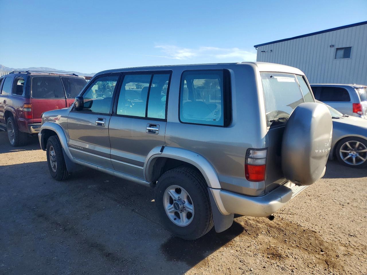 2002 ISUZU Trooper