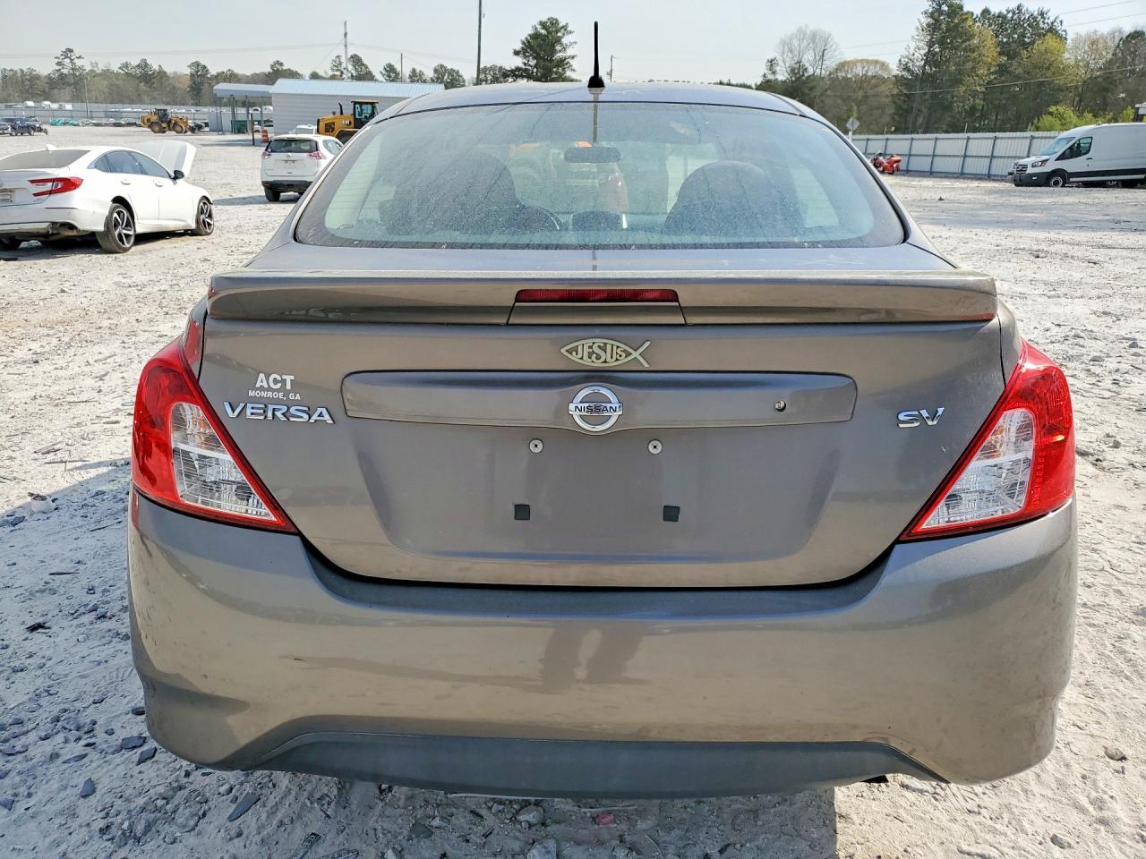 2017 NISSAN VERSA
