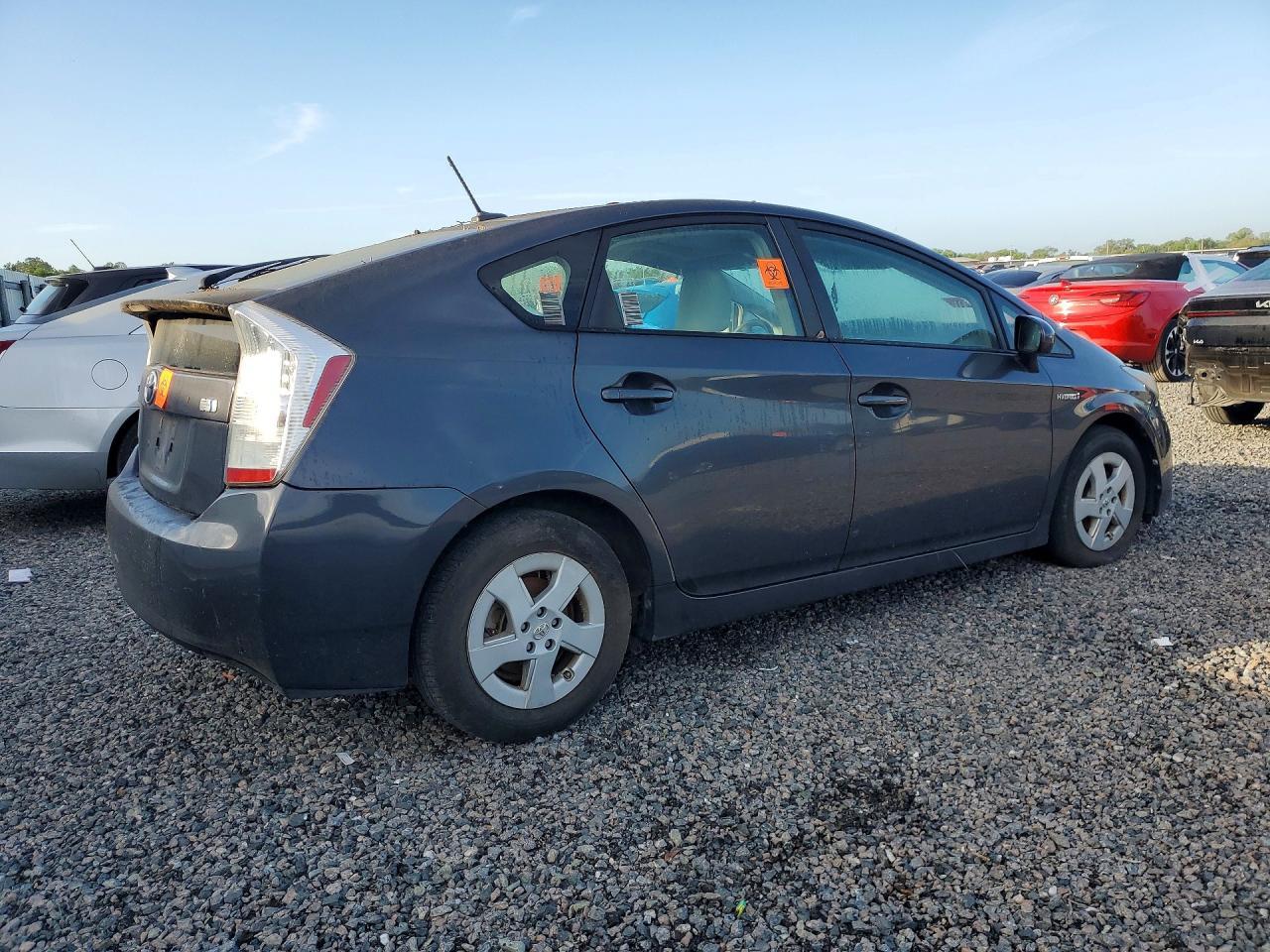2011 TOYOTA PRIUS