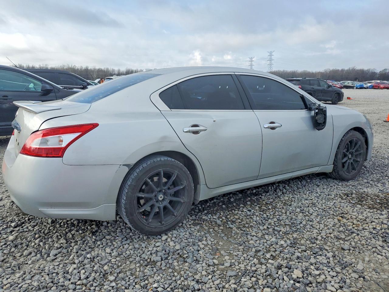 2009 NISSAN Maxima