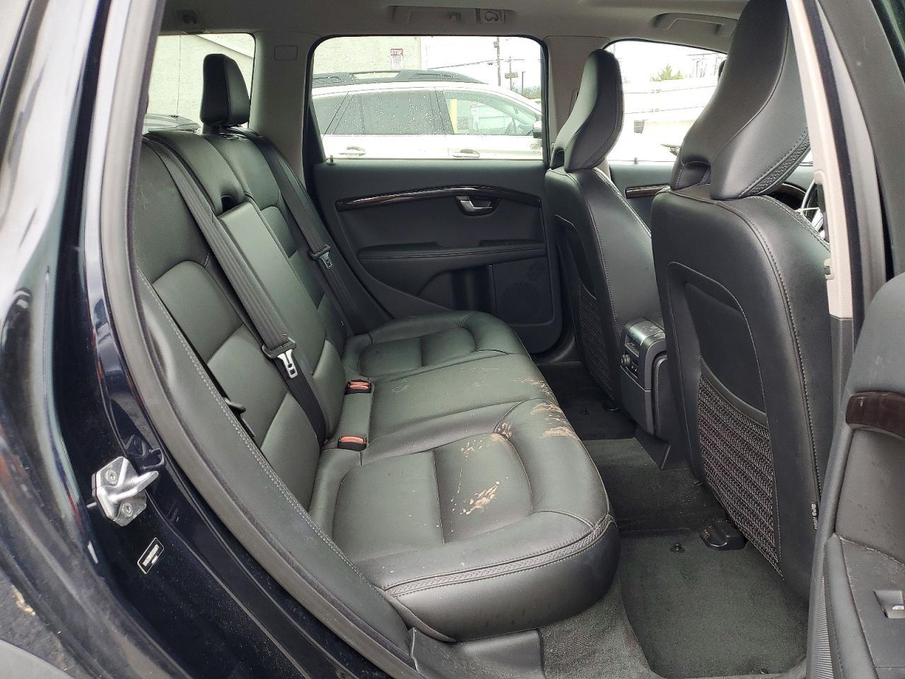 2016 VOLVO XC70