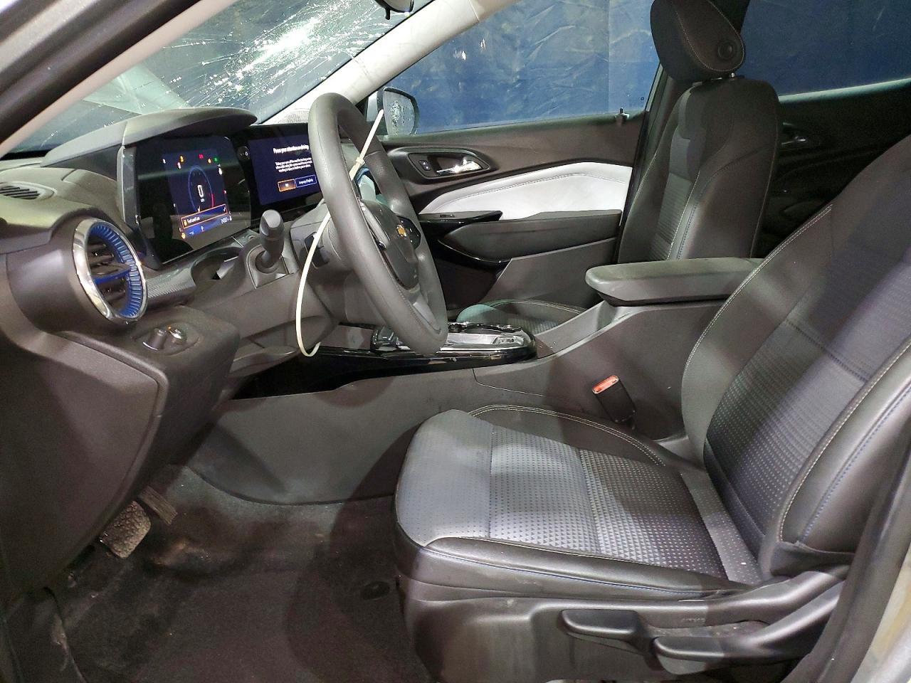 2025 CHEVROLET TRAX