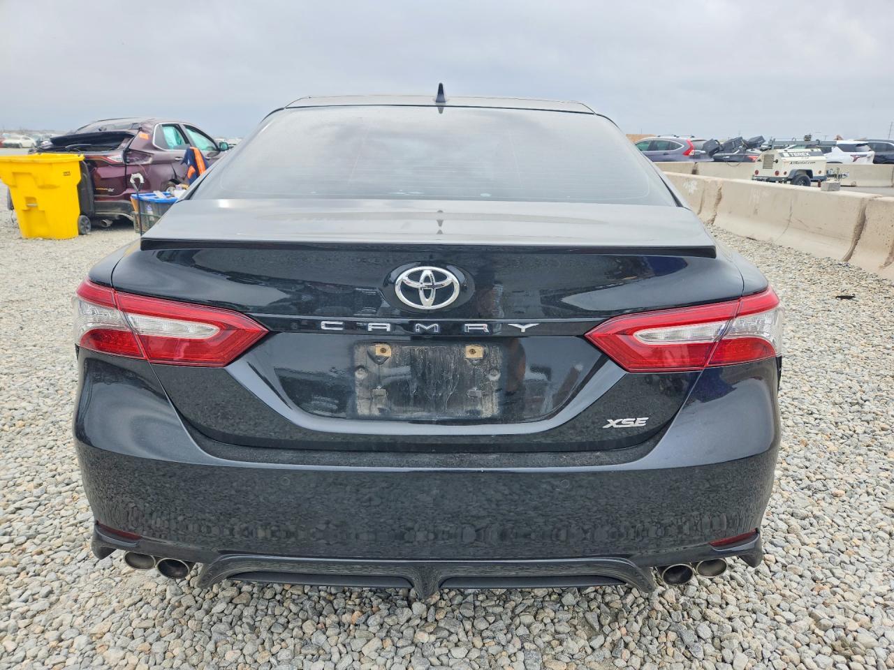 2018 TOYOTA CAMRY