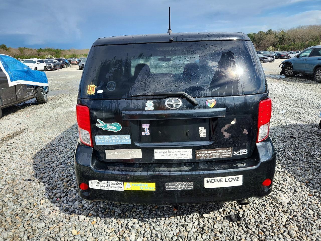 2011 SCION xB