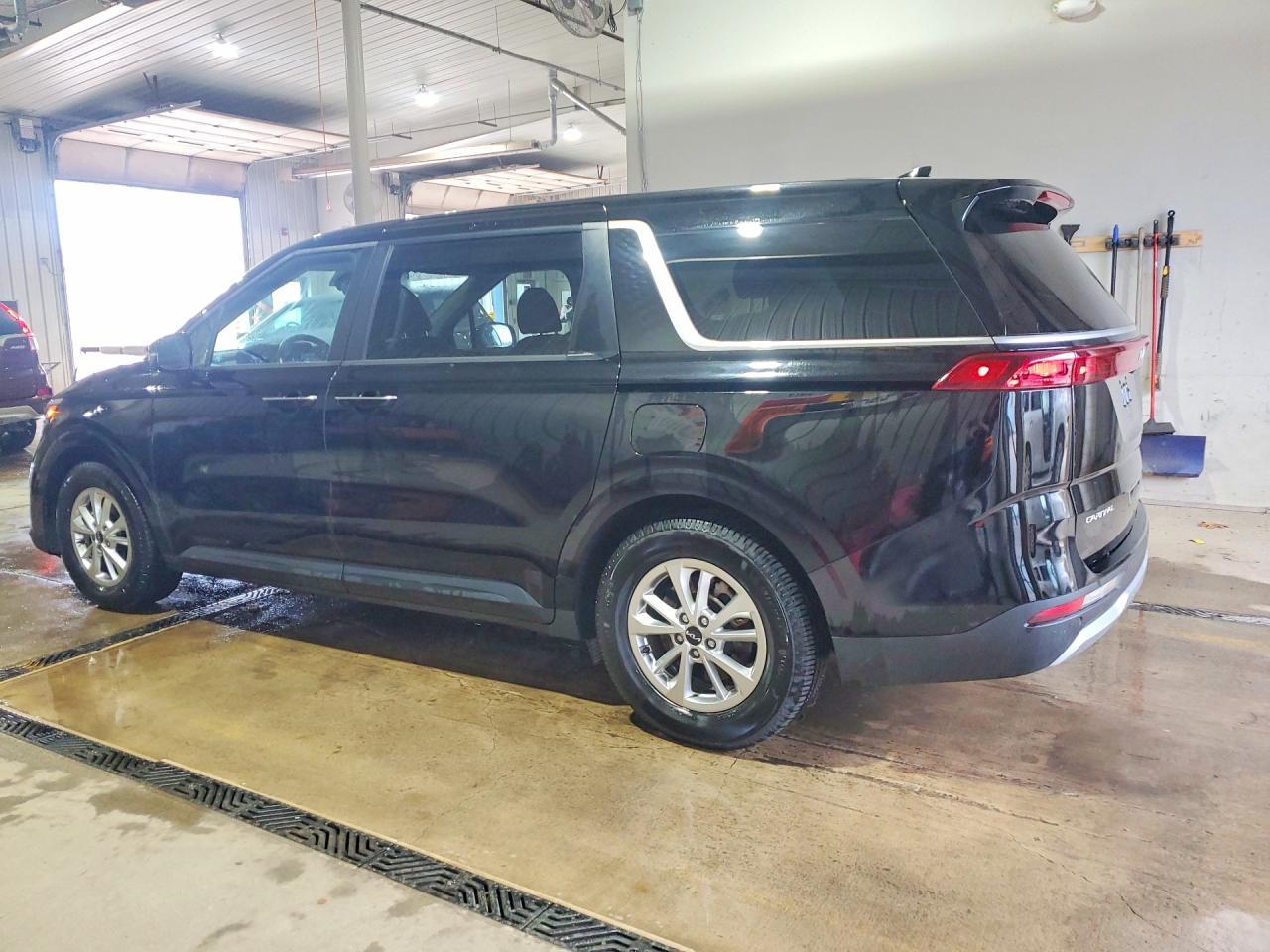 2023 KIA Carnival