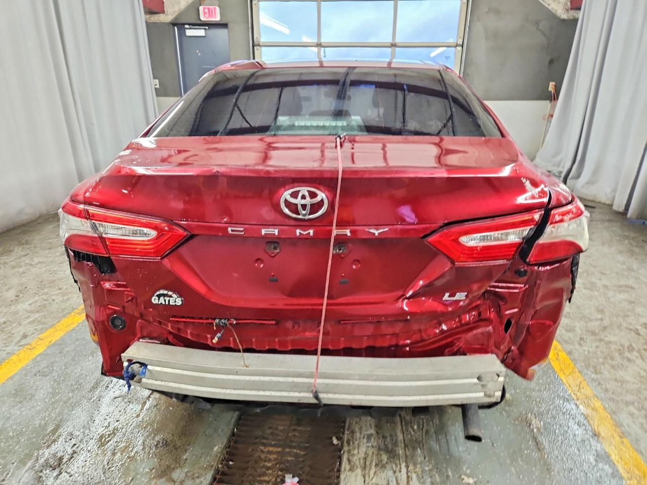 2018 TOYOTA CAMRY