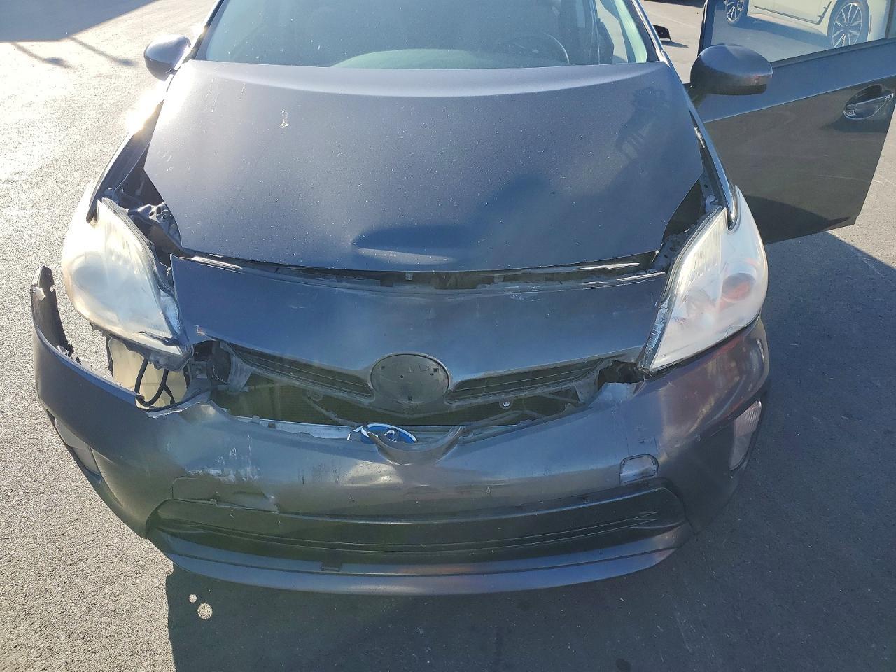 2015 TOYOTA PRIUS