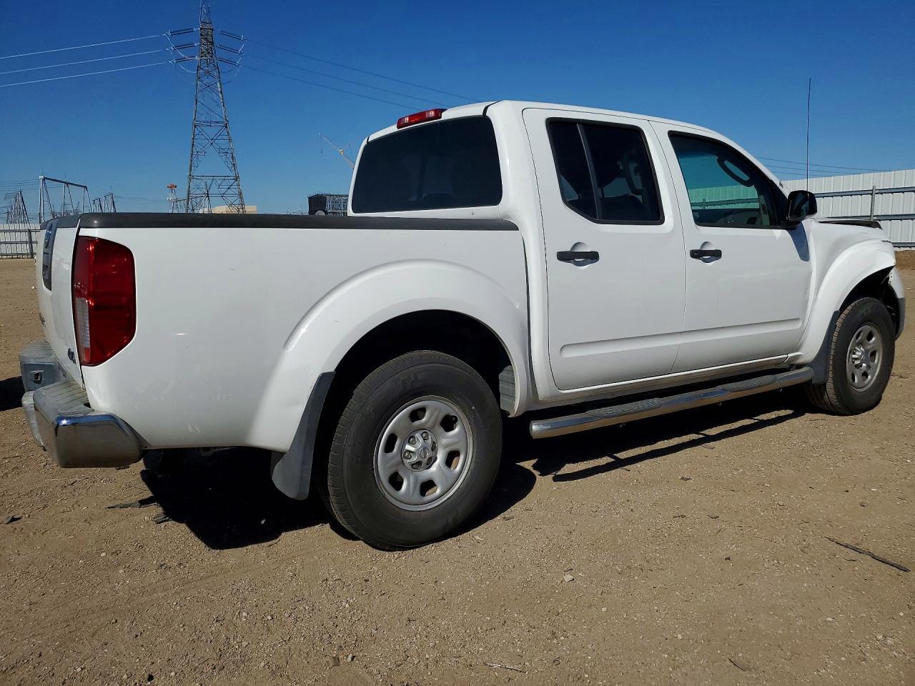 2011 NISSAN Frontier