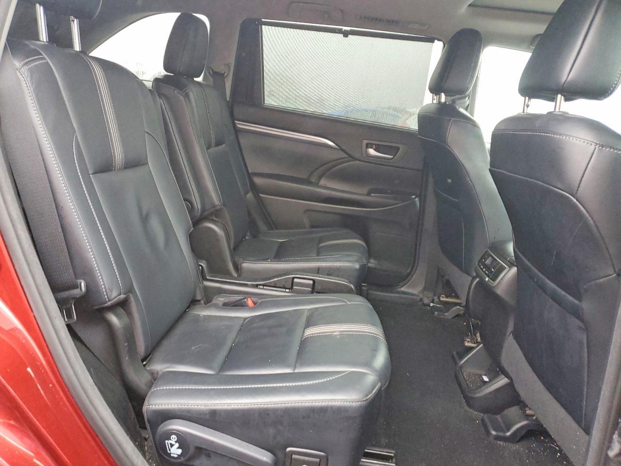 2017 TOYOTA HIGHLANDER