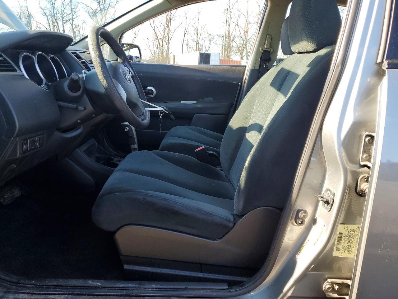 2010 NISSAN VERSA