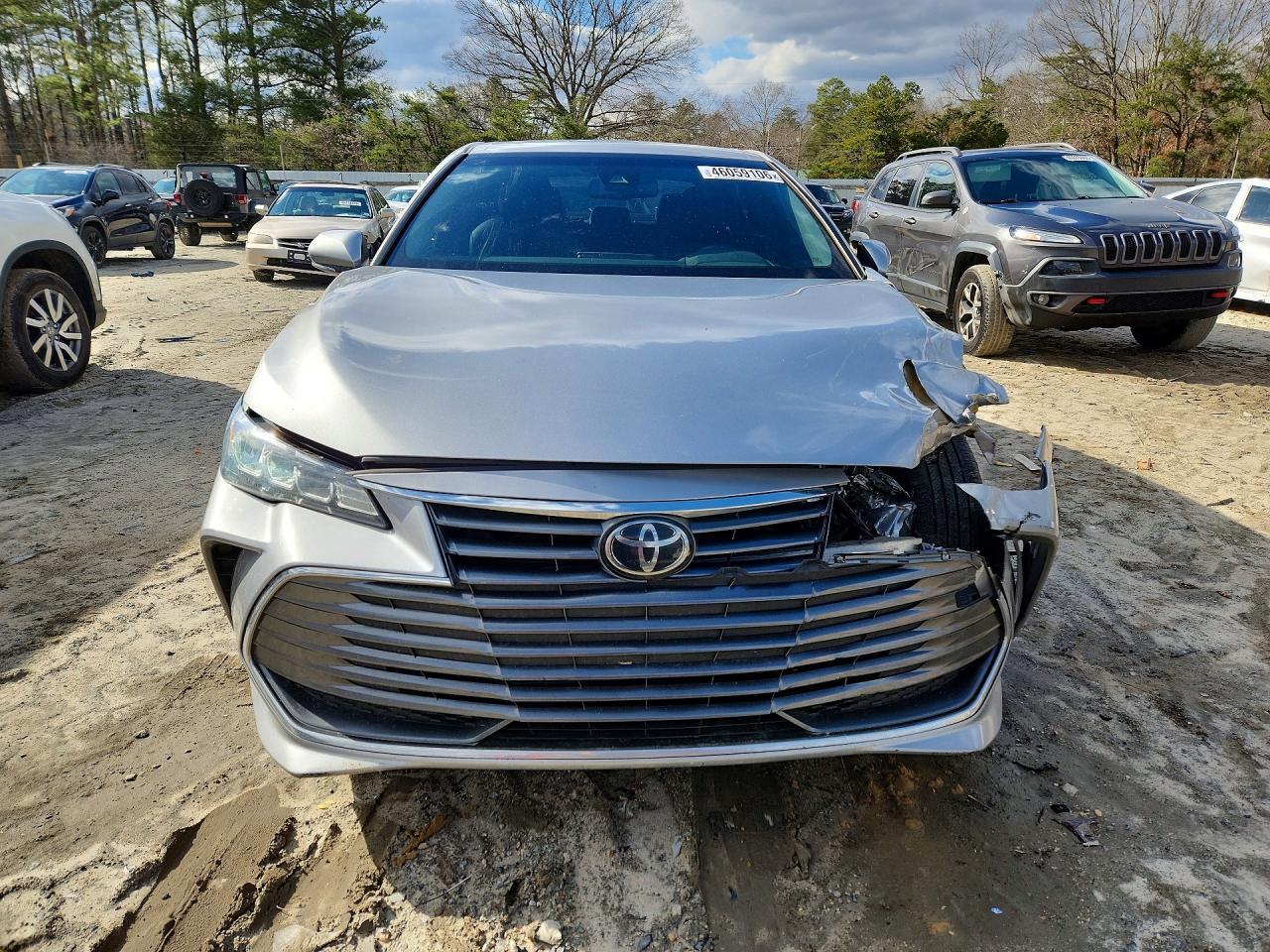 2019 TOYOTA Avalon