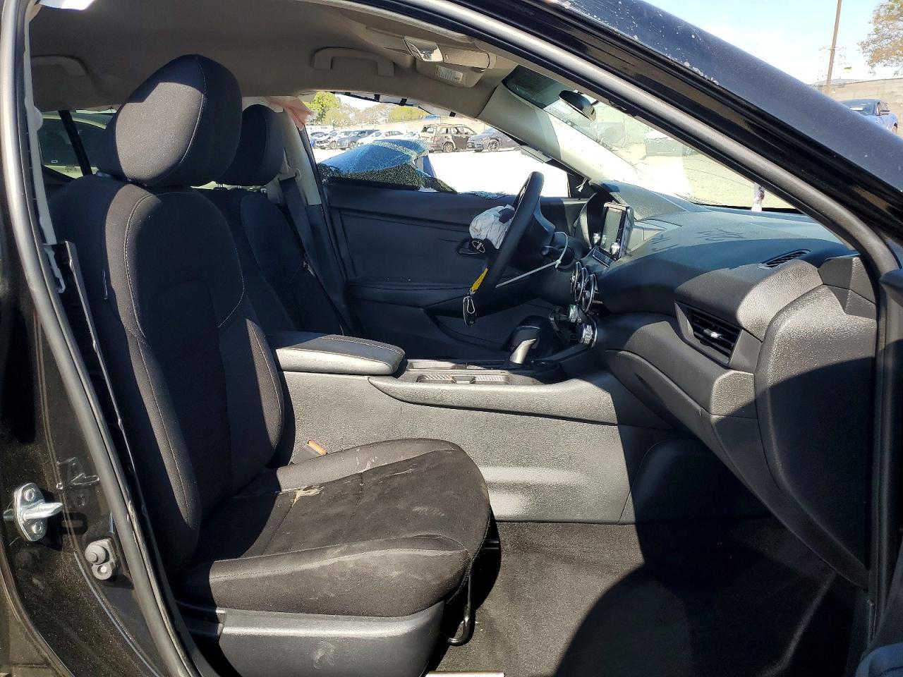 2025 NISSAN SENTRA