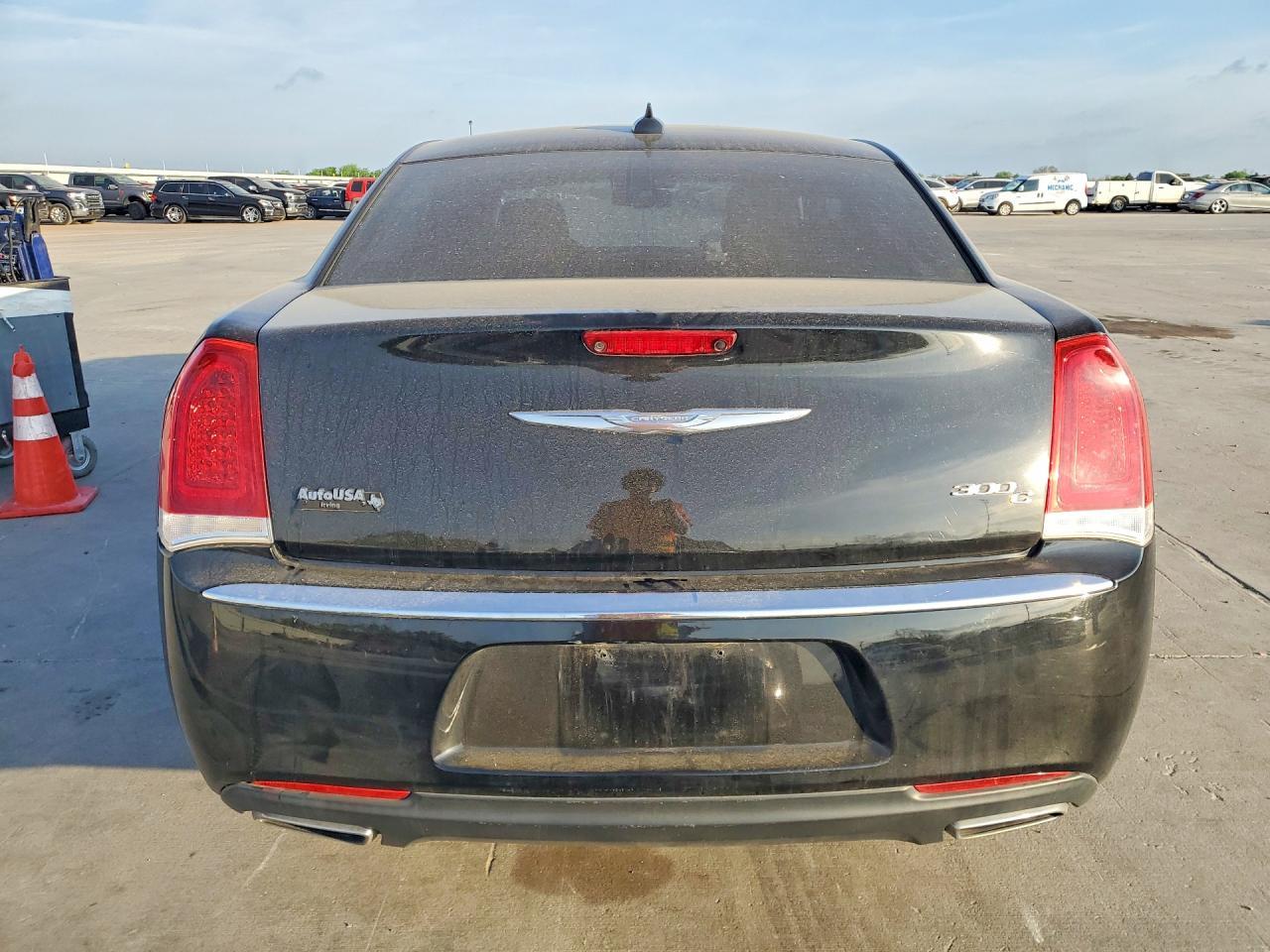 2017 CHRYSLER 300