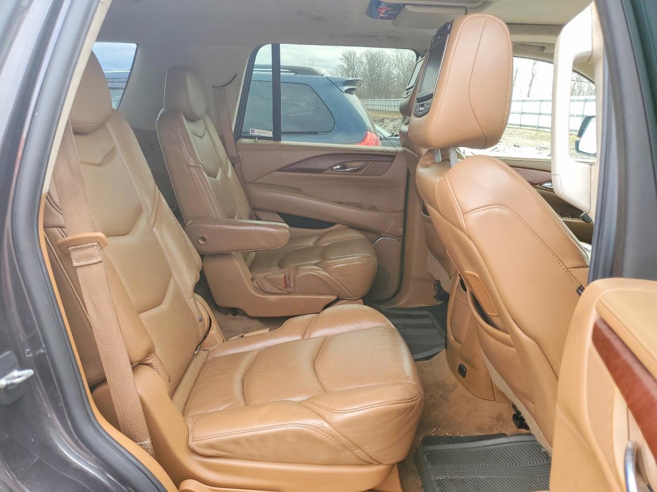 2016 CADILLAC ESCALADE