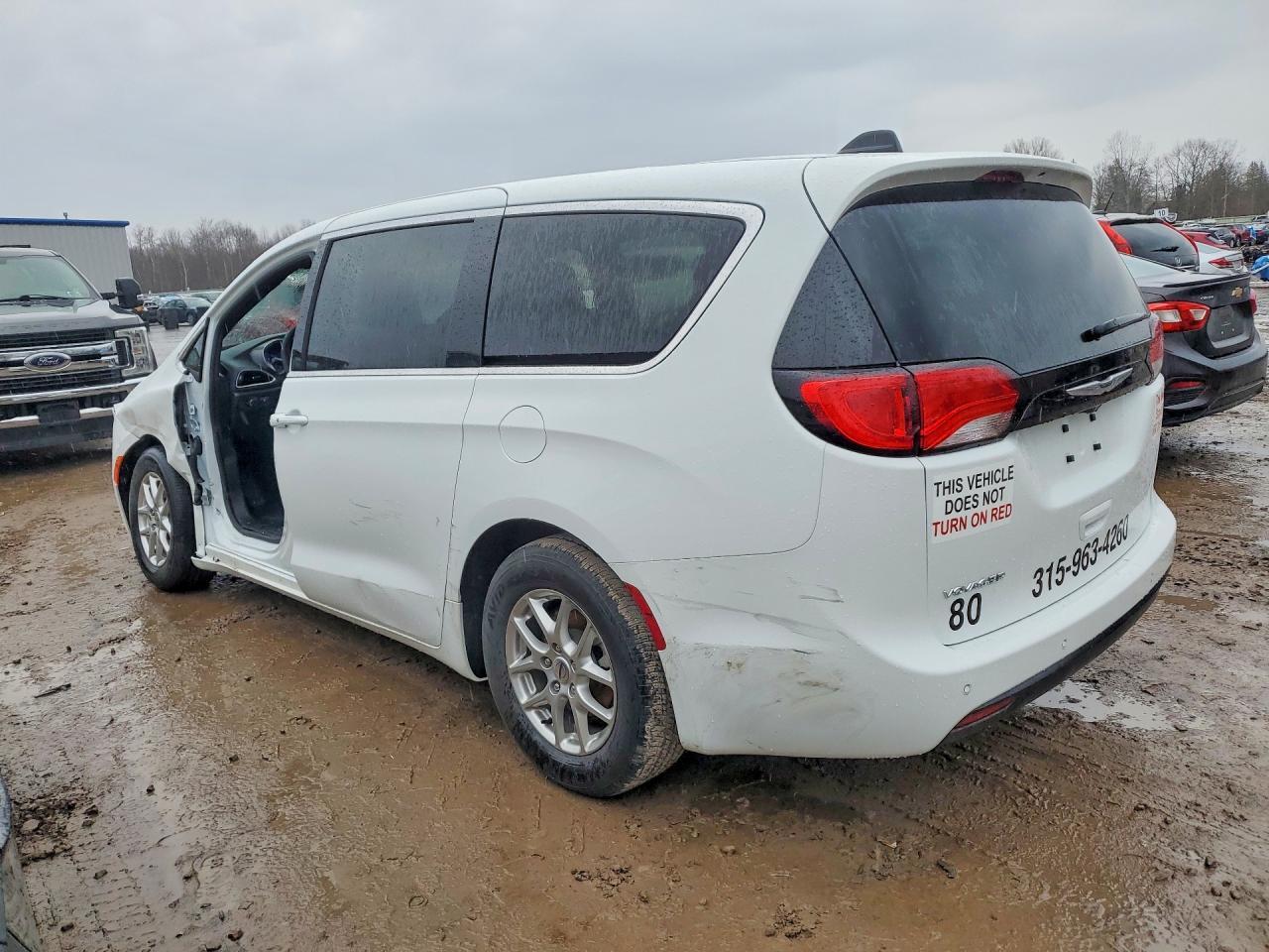 2025 CHRYSLER Voyager