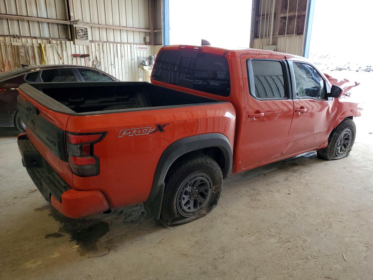 2025 NISSAN Frontier