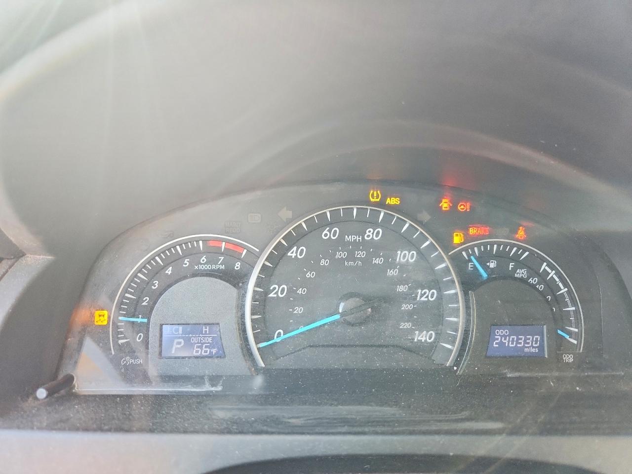 2014 TOYOTA CAMRY