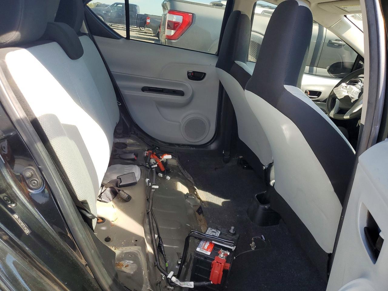 2013 TOYOTA Prius c