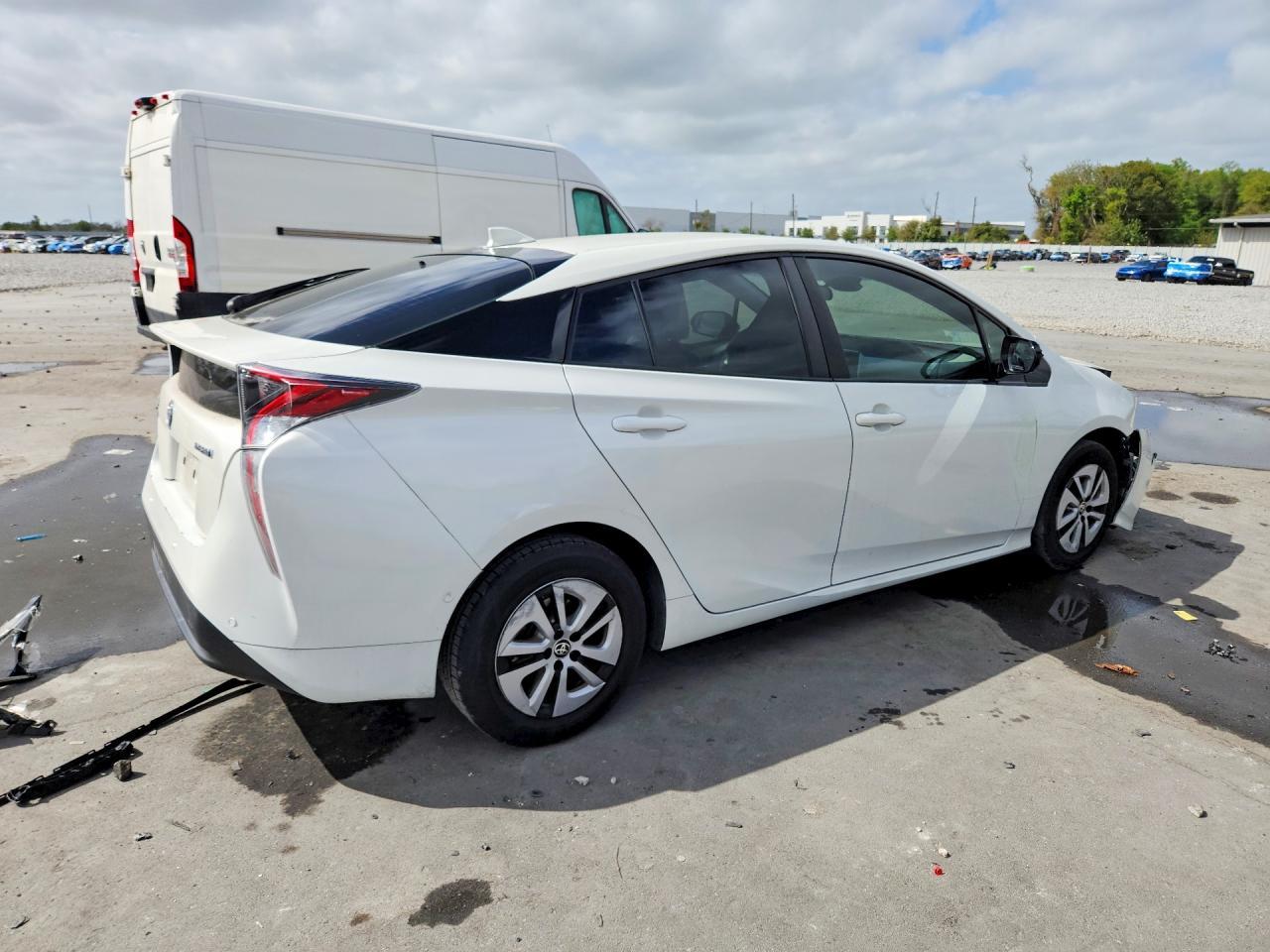 2017 TOYOTA PRIUS