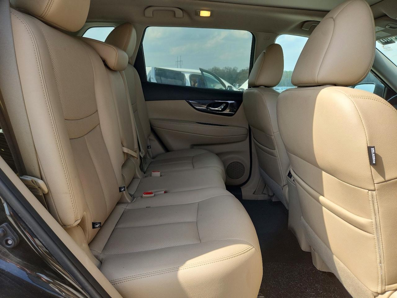 2017 NISSAN ROGUE