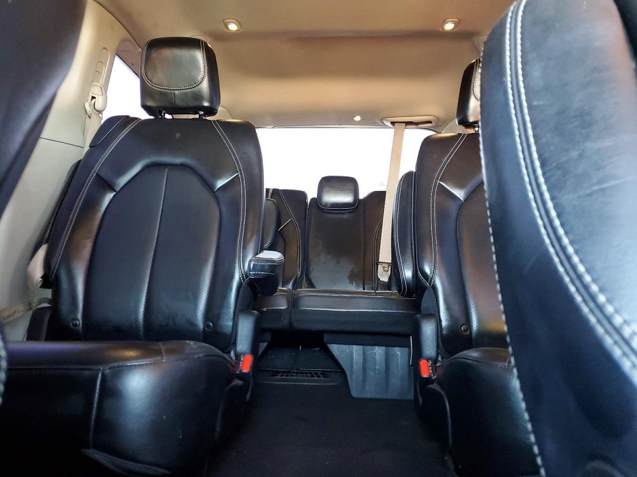 2021 CHRYSLER Voyager