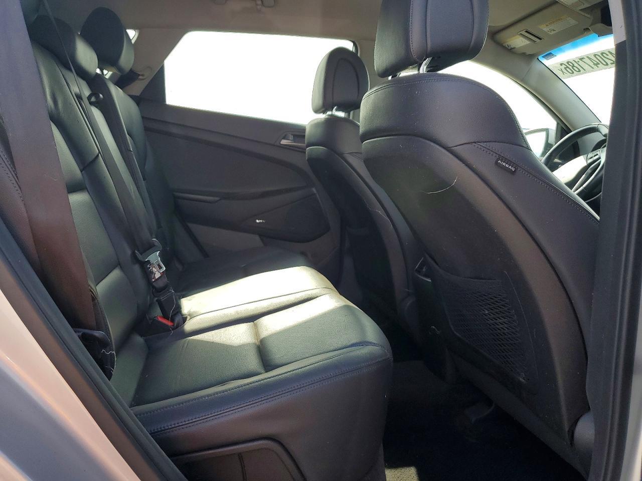 2017 HYUNDAI TUCSON