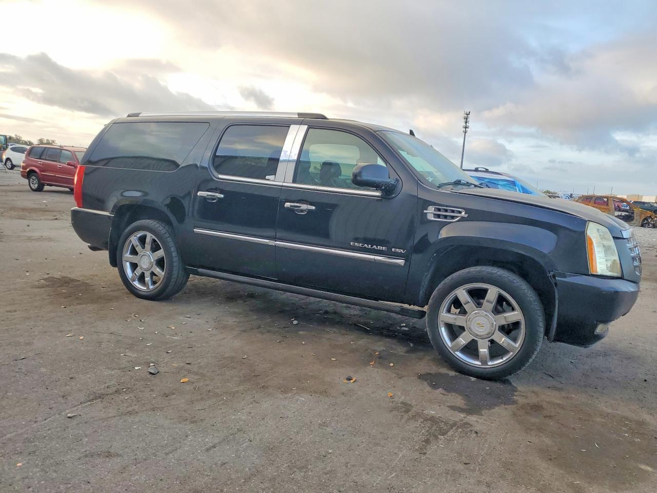 2011 CADILLAC ESCALADE