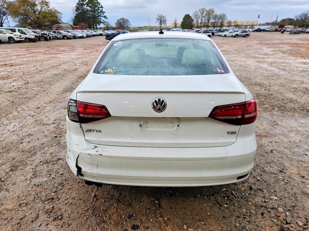 2016 VOLKSWAGEN JETTA