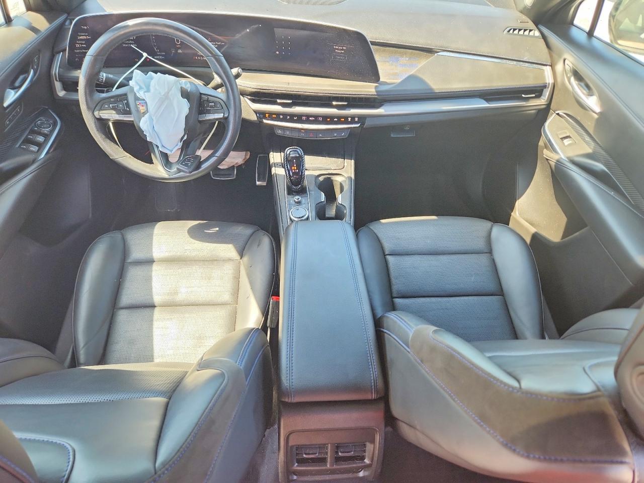 2024 CADILLAC XT4