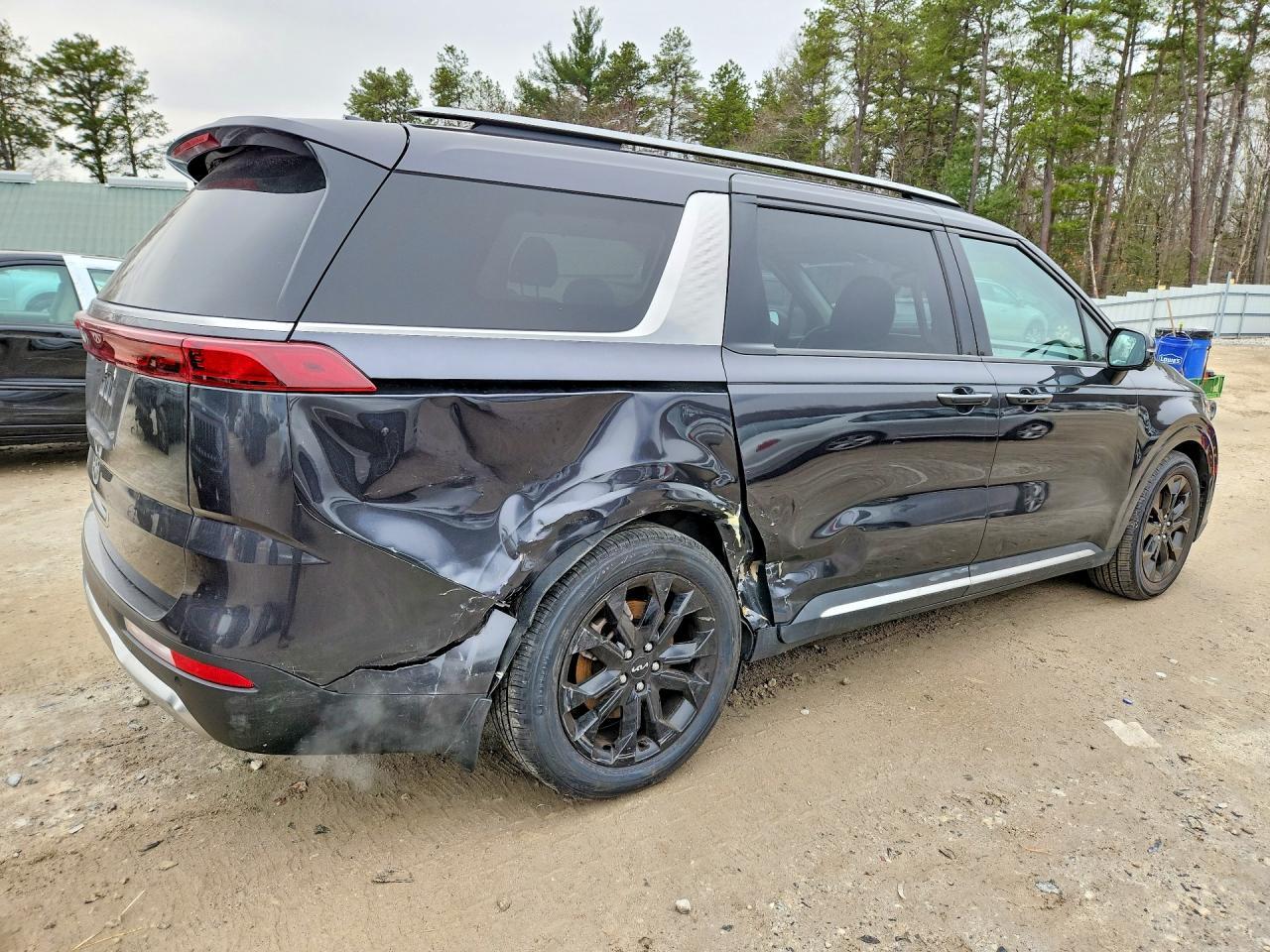 2023 KIA Carnival