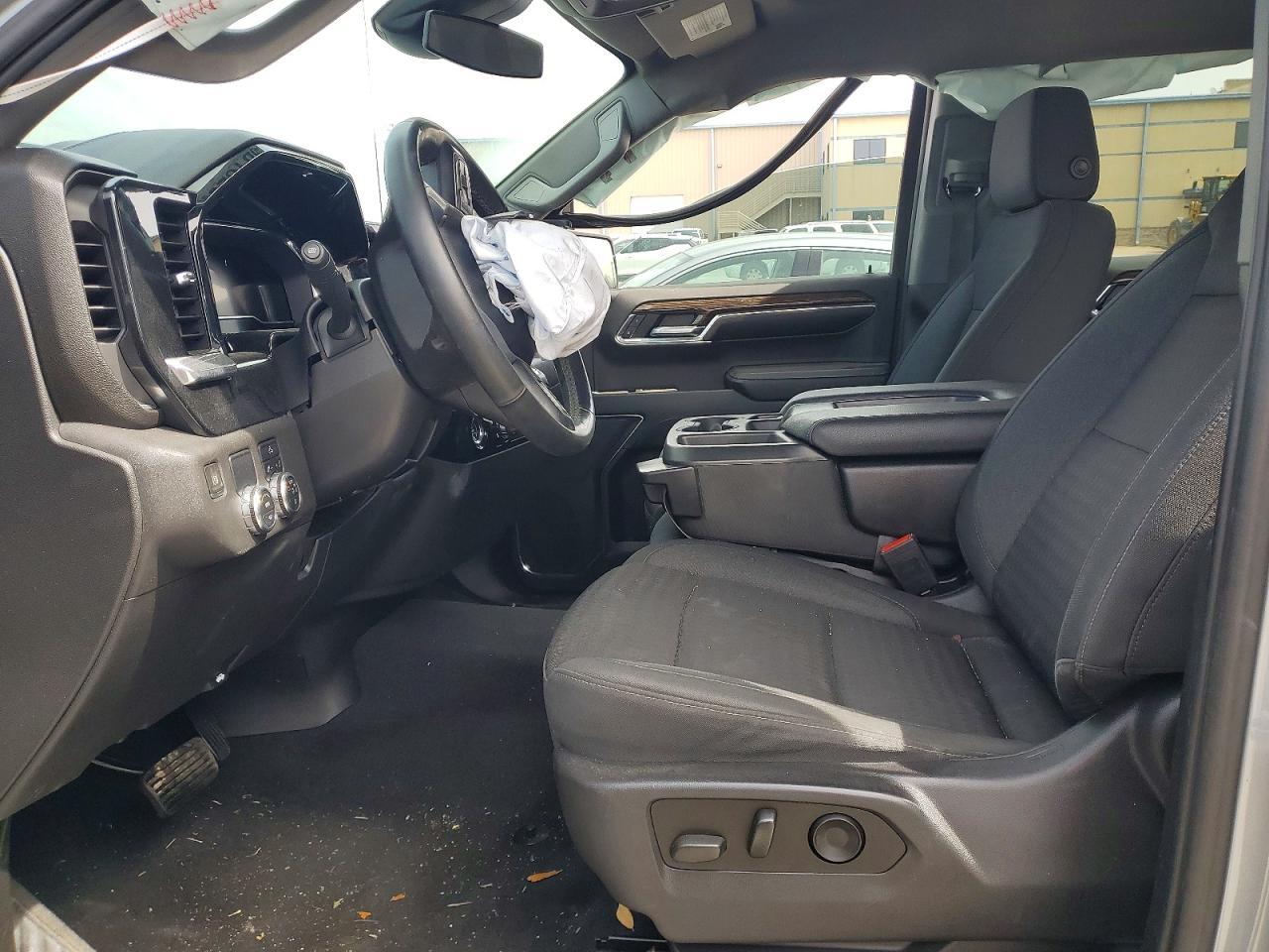 2023 GMC Sierra