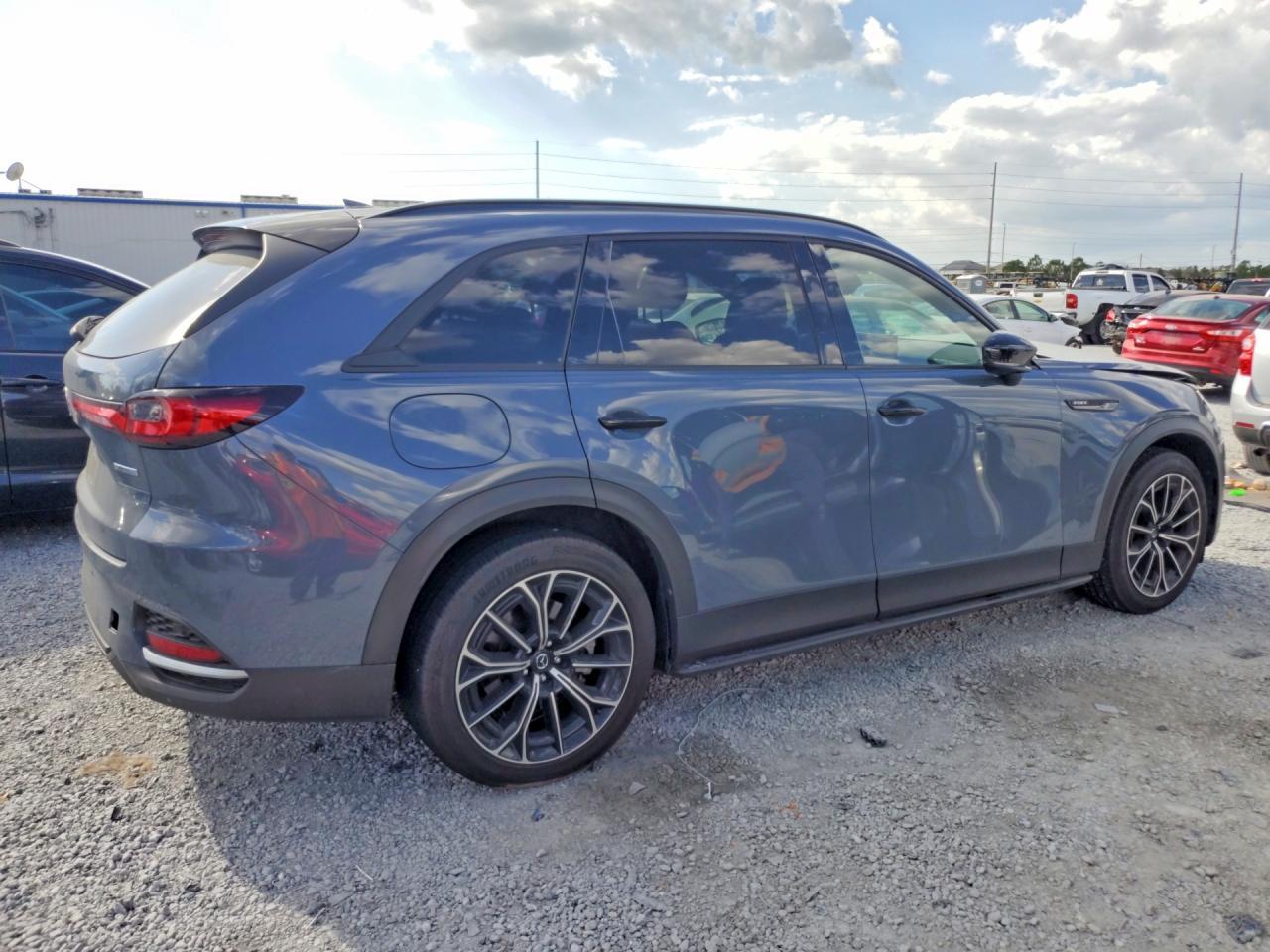 2025 MAZDA Cx-70
