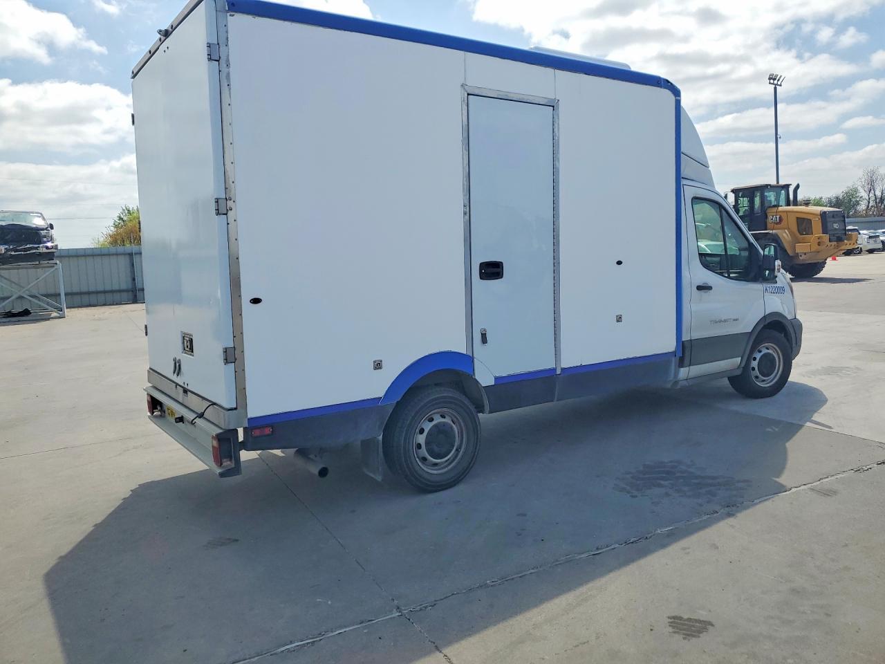 2022 FORD Transit
