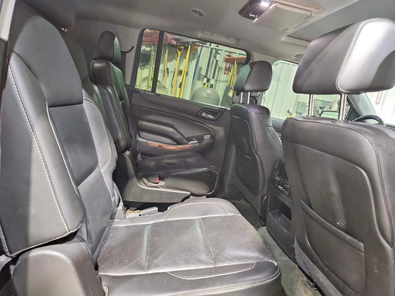 2015 CHEVROLET Suburban