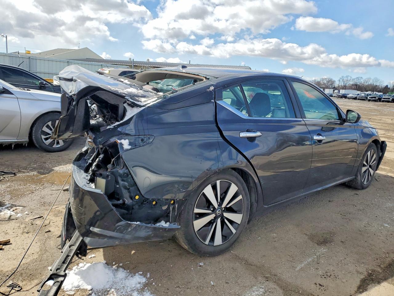 2021 NISSAN ALTIMA