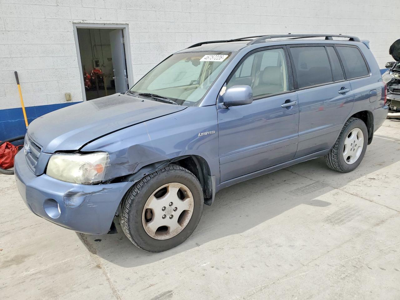 2005 TOYOTA HIGHLANDER