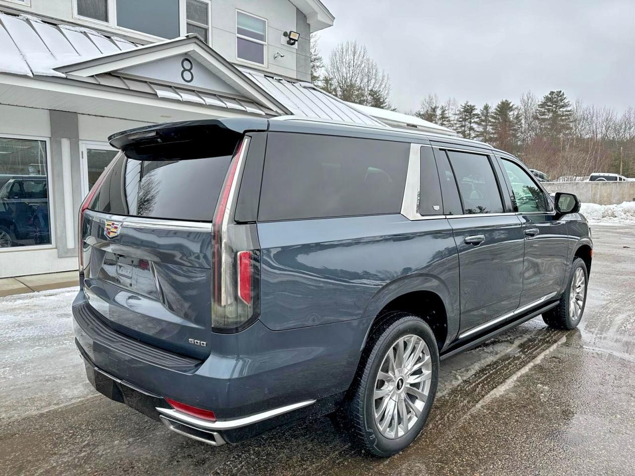 2021 CADILLAC Escalade ESV