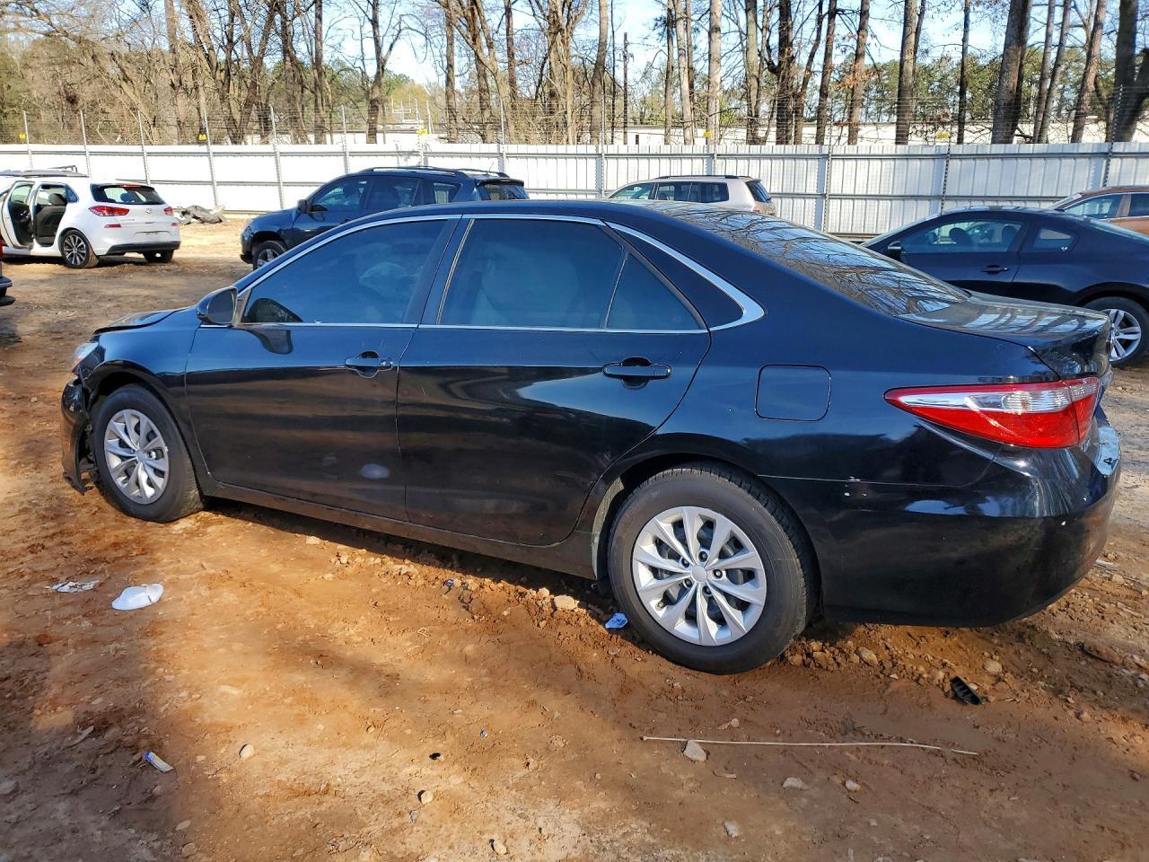 2016 TOYOTA CAMRY